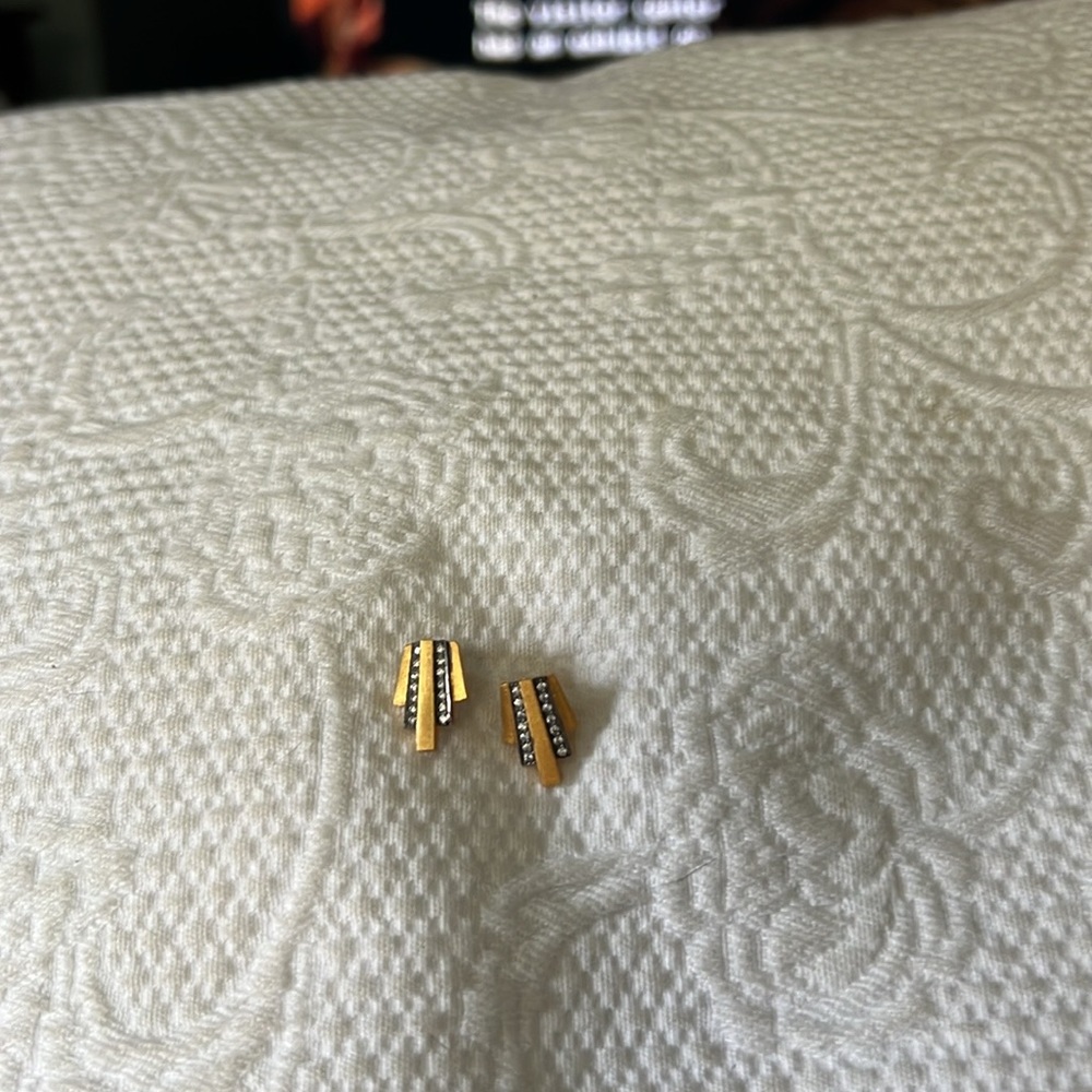 Earrings - Picture 6 of 9